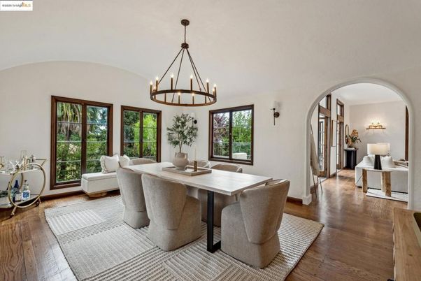 Chandelier, Dining room, Interior, Living room, Wood Texture Flooring