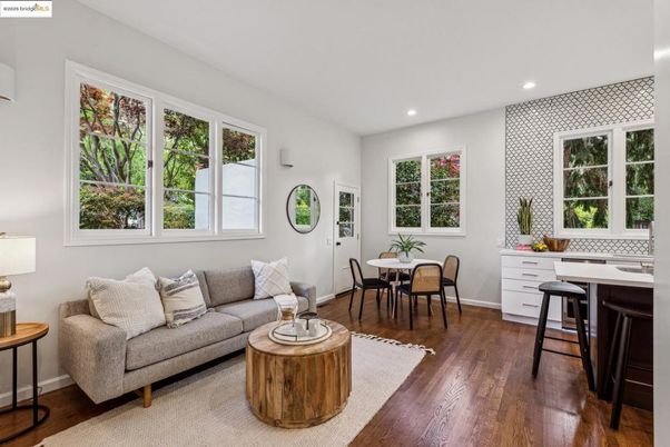 Dining room, Interior, Living room, Recessed Lighting, Wood Texture Flooring