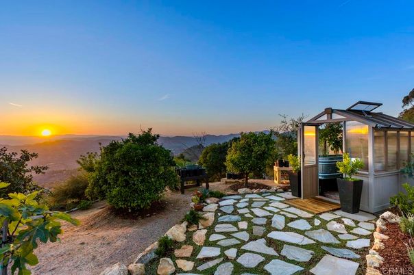 Exterior, Hot Tub
