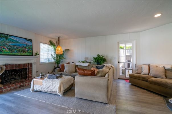 Fireplace, Interior, Living room, Pendant Lights, Recessed Lighting, Wood Texture Flooring