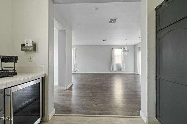 Interior, Pendant Lights, Wood Texture Flooring