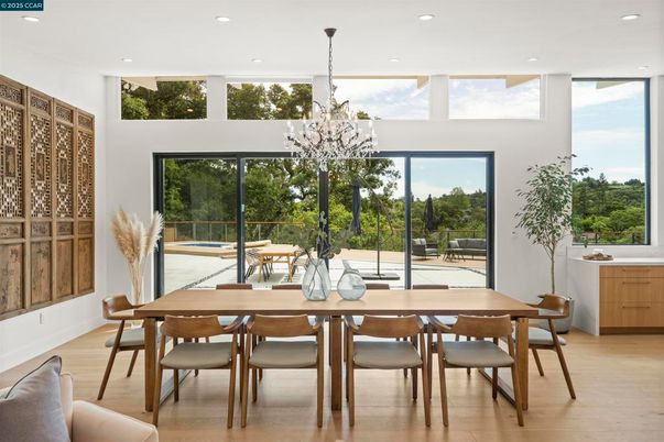 Chandelier, Dining room, Interior, Recessed Lighting, Wood Texture Flooring