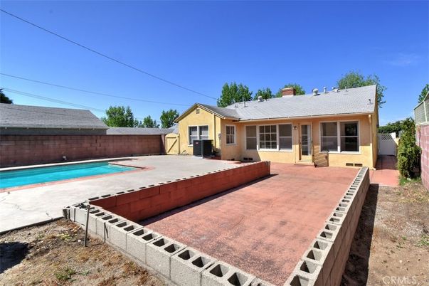 Backyard, Exterior, Pool