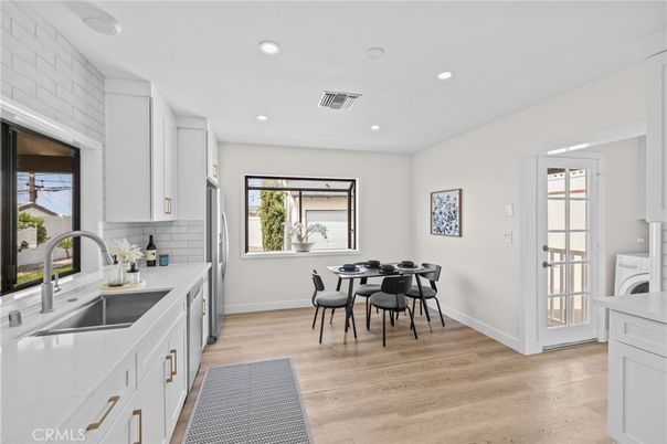 Dining room, Interior, Kitchen, Recessed Lighting, Wood Texture Flooring