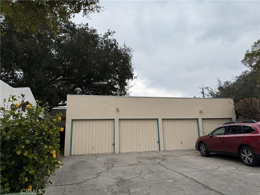 Detached Garage, Exterior