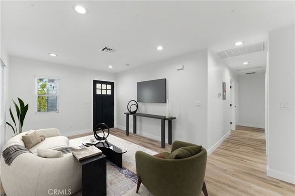 Interior, Living room, Recessed Lighting, Wood Texture Flooring