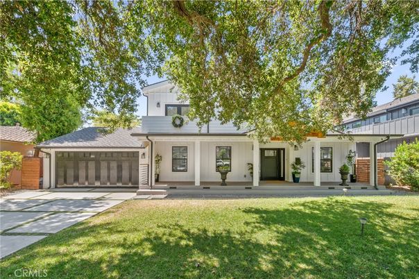 Attached, Backyard, Exterior, Facade, Farmhouse