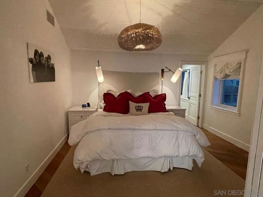 Bedroom, Interior, Pendant Lights, Wood Texture Flooring