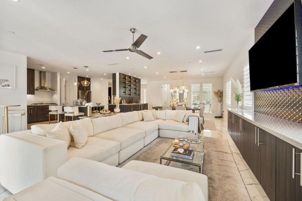 Dining room, Interior, Kitchen, Living room, Pendant Lights, Recessed Lighting, Stainless Steel Appliances