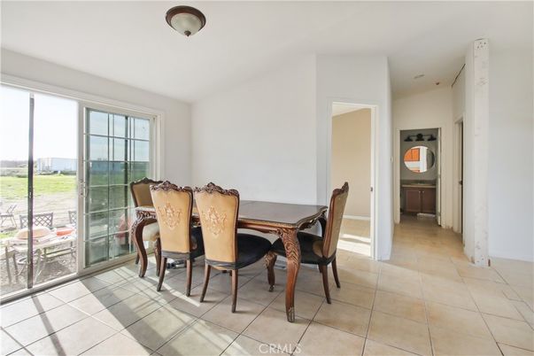 Dining room, Interior