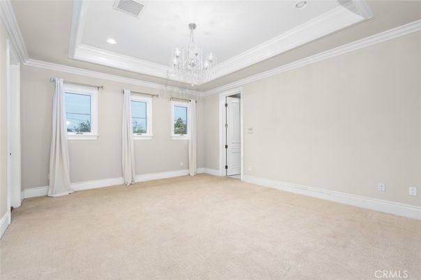 Chandelier, Empty room, Interior, Recessed Lighting