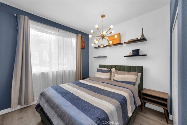 Bedroom, Interior, Pendant Lights, Wood Texture Flooring