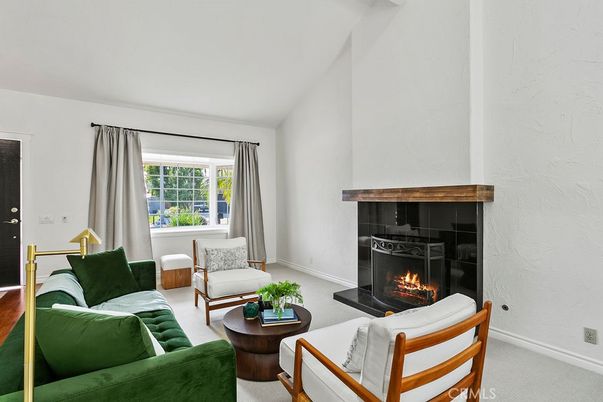 Fireplace, Interior, Living room
