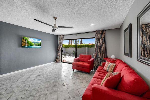 Interior, Living room, Recessed Lighting, Water