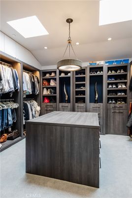 Interior, Pendant Lights, Recessed Lighting, Walk-in Closets