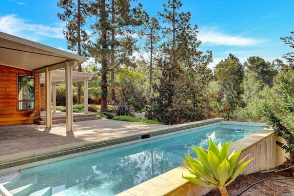 Exterior, Hot Tub, Pool