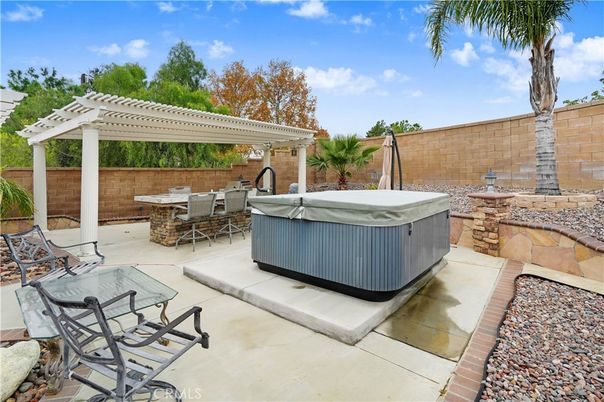 Exterior, Hot Tub