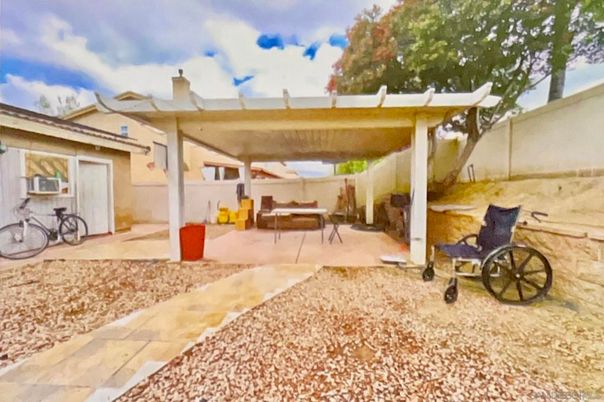 Backyard, Exterior