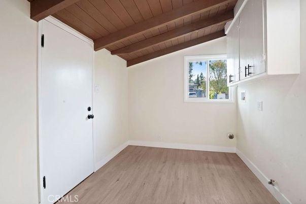 Empty room, Interior, Wooden Beams, Wooden Ceilings, Wood Texture Flooring