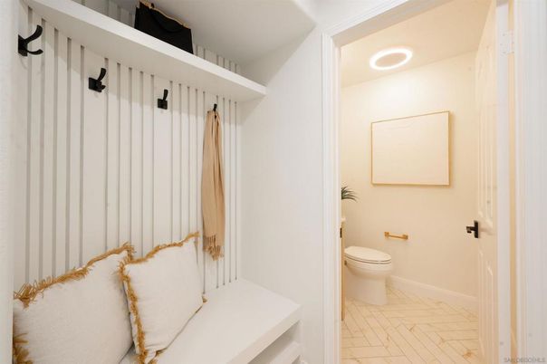 Bathroom, Interior, Recessed Lighting