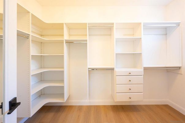 Interior, Walk-in Closets, Wood Texture Flooring
