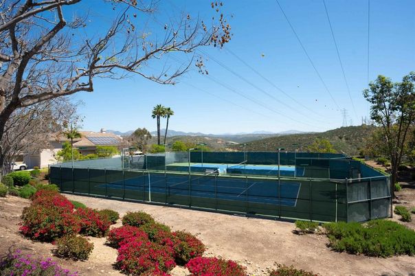 Exterior, Tennis Courts