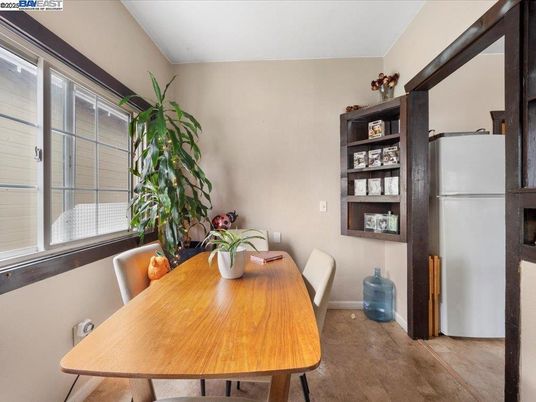 Dining room, Interior