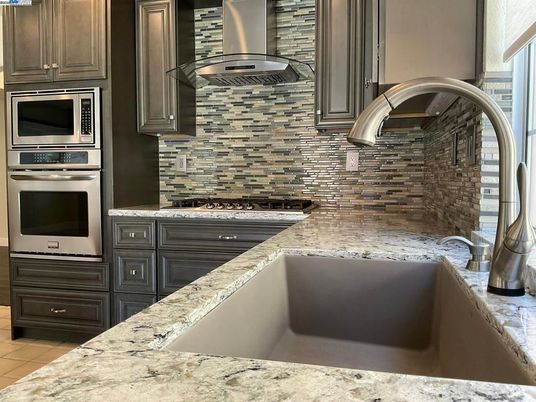 Interior, Kitchen, Stainless Steel Appliances
