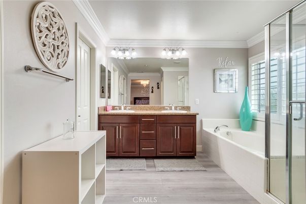 Bathroom, Dual Sink Vanities, Interior, Wood Texture Flooring