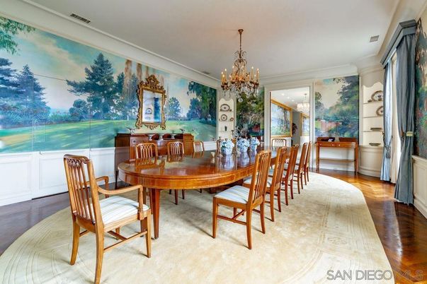 Chandelier, Dining room, Interior, Recessed Lighting, Wood Texture Flooring