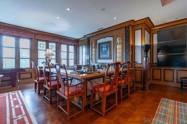 Dining room, Interior, Recessed Lighting, Wood Texture Flooring