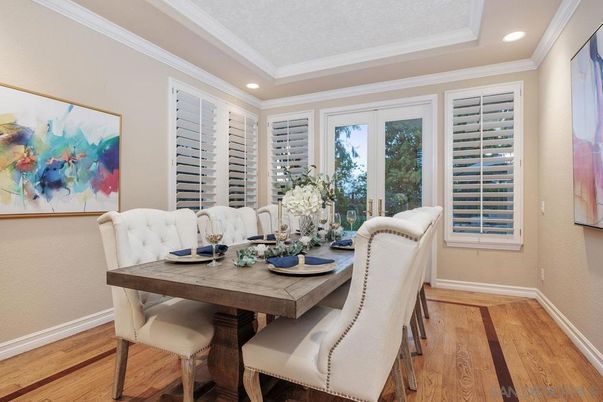 Dining room, Interior, Recessed Lighting, Wood Texture Flooring