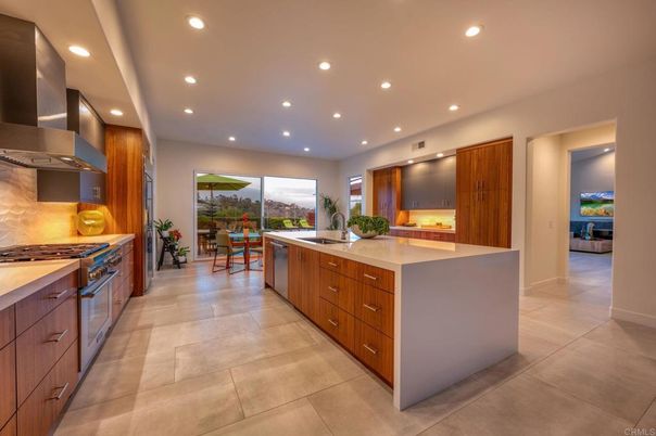 Dining room, Interior, Kitchen, Recessed Lighting, Stainless Steel Appliances