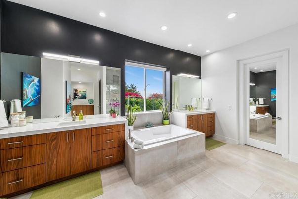 Bathroom, Dual Sink Vanities, Interior, Recessed Lighting