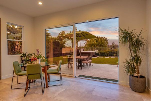 Dining room, Interior, Recessed Lighting