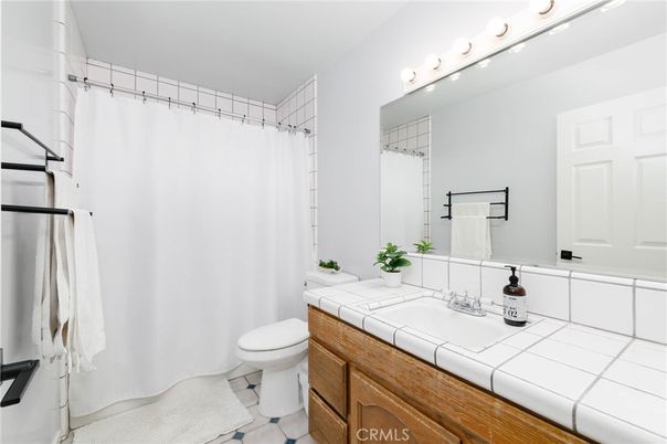 Bathroom, Interior, Tile Countertops