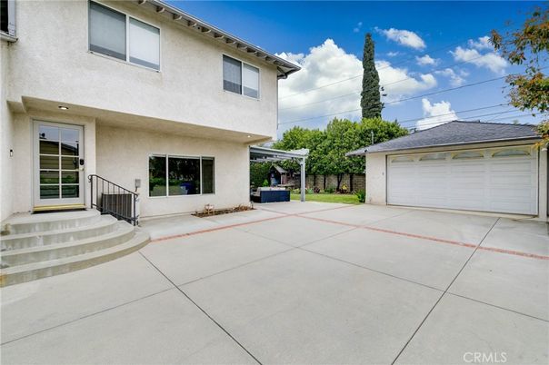 Detached Garage, Exterior