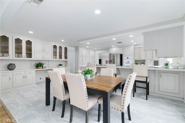 Dining room, Interior, Kitchen, Recessed Lighting, Stainless Steel Appliances