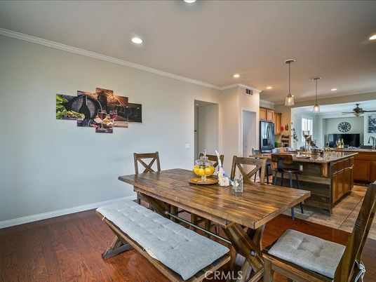 Dining room, Interior, Kitchen, Pendant Lights, Recessed Lighting, Wood Texture Flooring