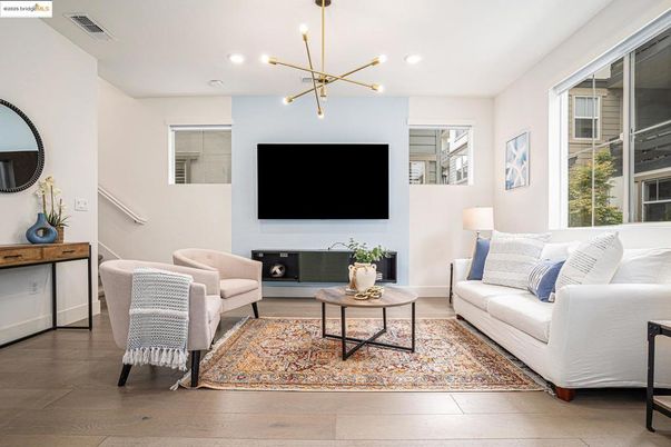 Interior, Living room, Pendant Lights, Recessed Lighting, Wood Texture Flooring