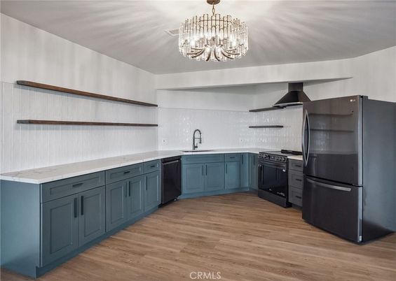 Chandelier, Interior, Kitchen, Stainless Steel Appliances, Wood Texture Flooring