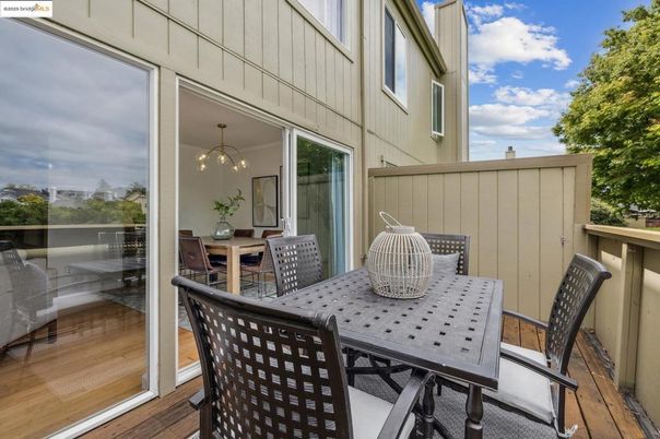 Exterior, Wood Texture Flooring