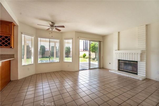 Empty room, Fireplace, Interior