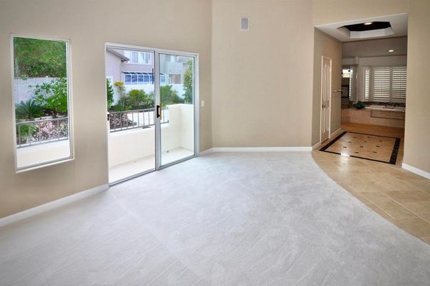 Empty room, Interior, Recessed Lighting