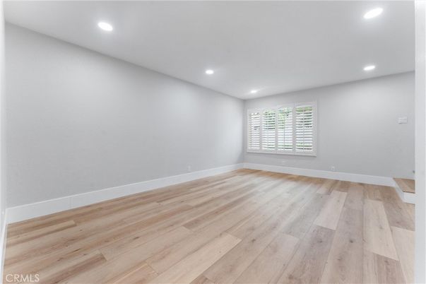 Empty room, Interior, Recessed Lighting, Wood Texture Flooring