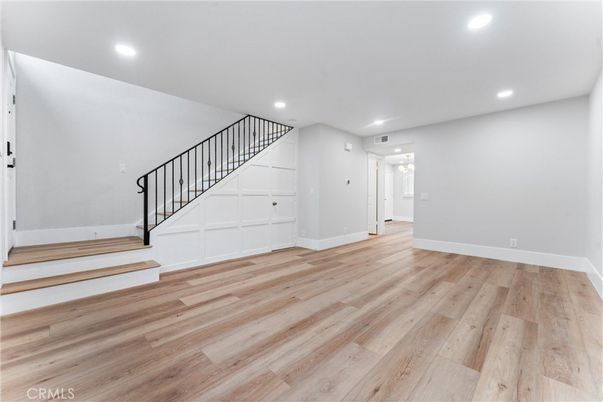 Empty room, Interior, Recessed Lighting, Wood Texture Flooring