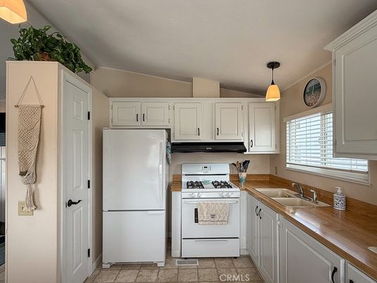 Interior, Kitchen, Pendant Lights
