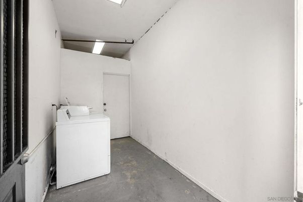 Interior, Washer