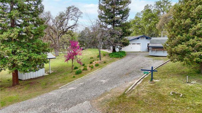 Backyard, Detached Garage, Exterior