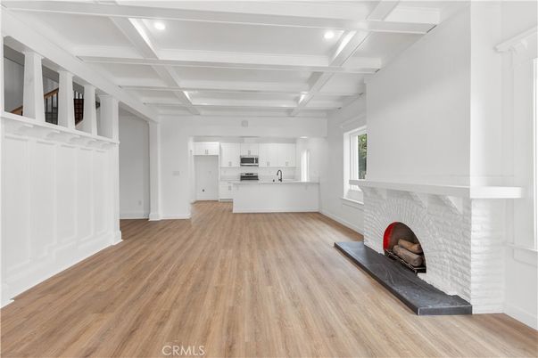 Fireplace, Interior, Kitchen, Recessed Lighting, Wood Texture Flooring